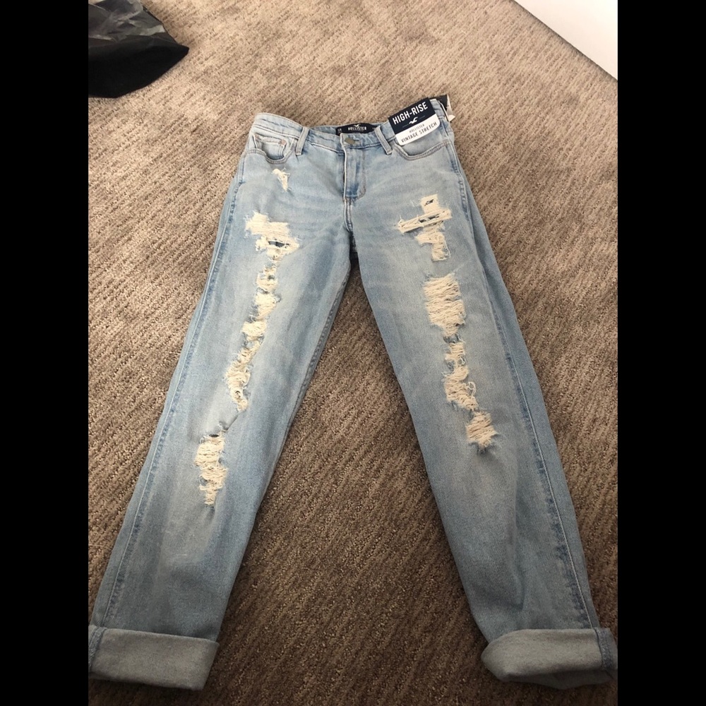 Hollister mom jeans never worn!